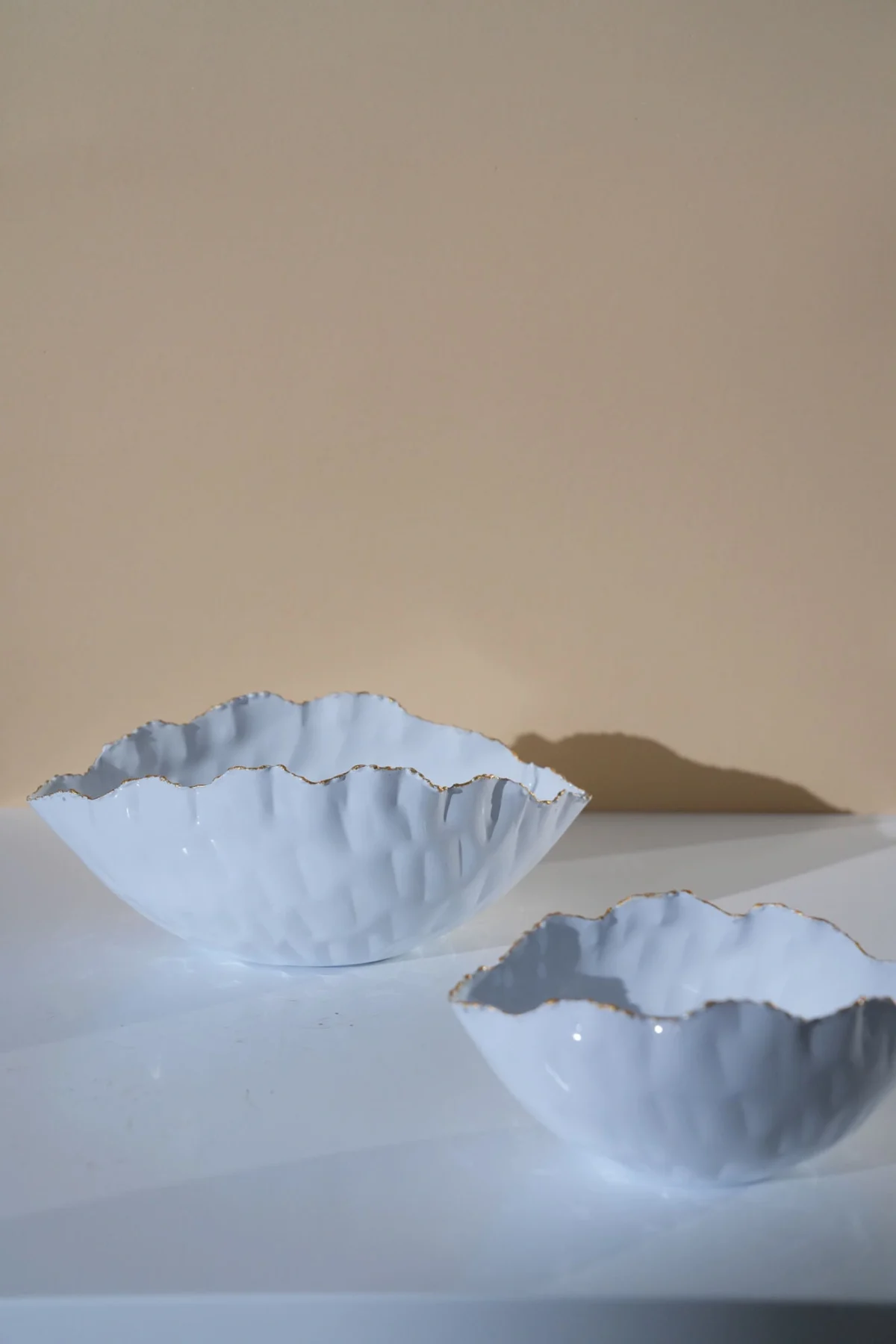 Uneven Shell Bowl Glossy White - Image 3