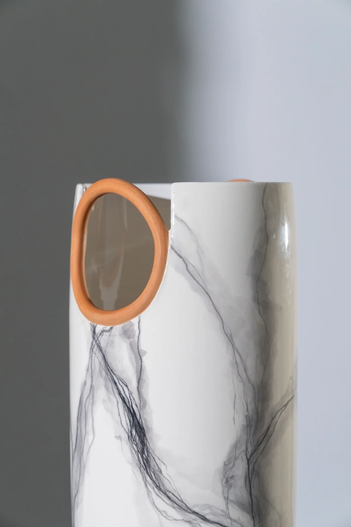 White Vase Carrara- Terracotta - Image 2