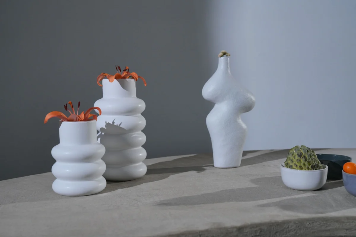 VASE TWISTED STONEWARE WHITE - Image 3