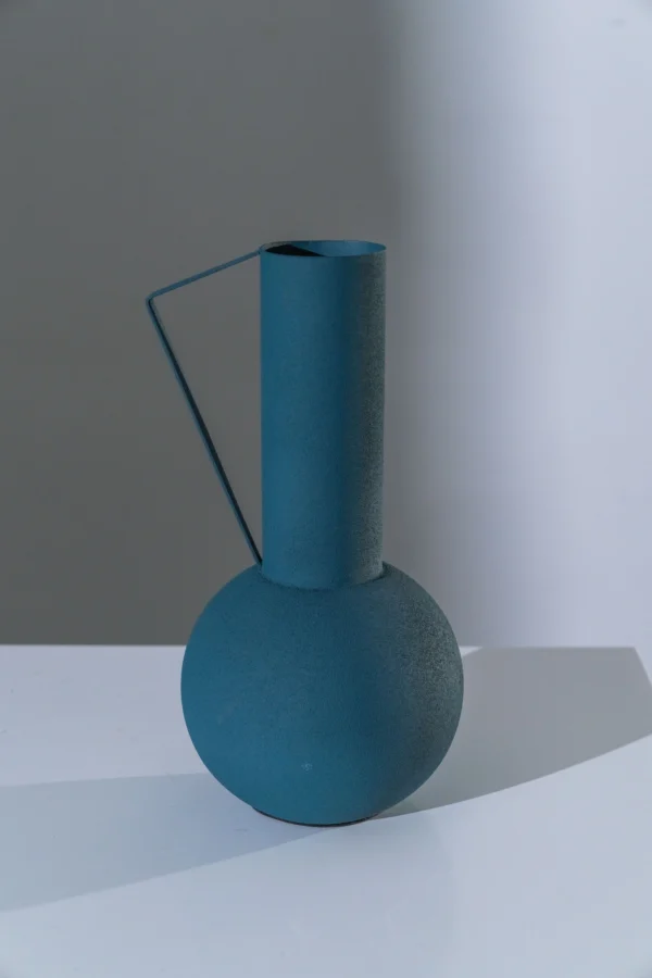VASE	 POWDER 	COATED 	IRON Blue