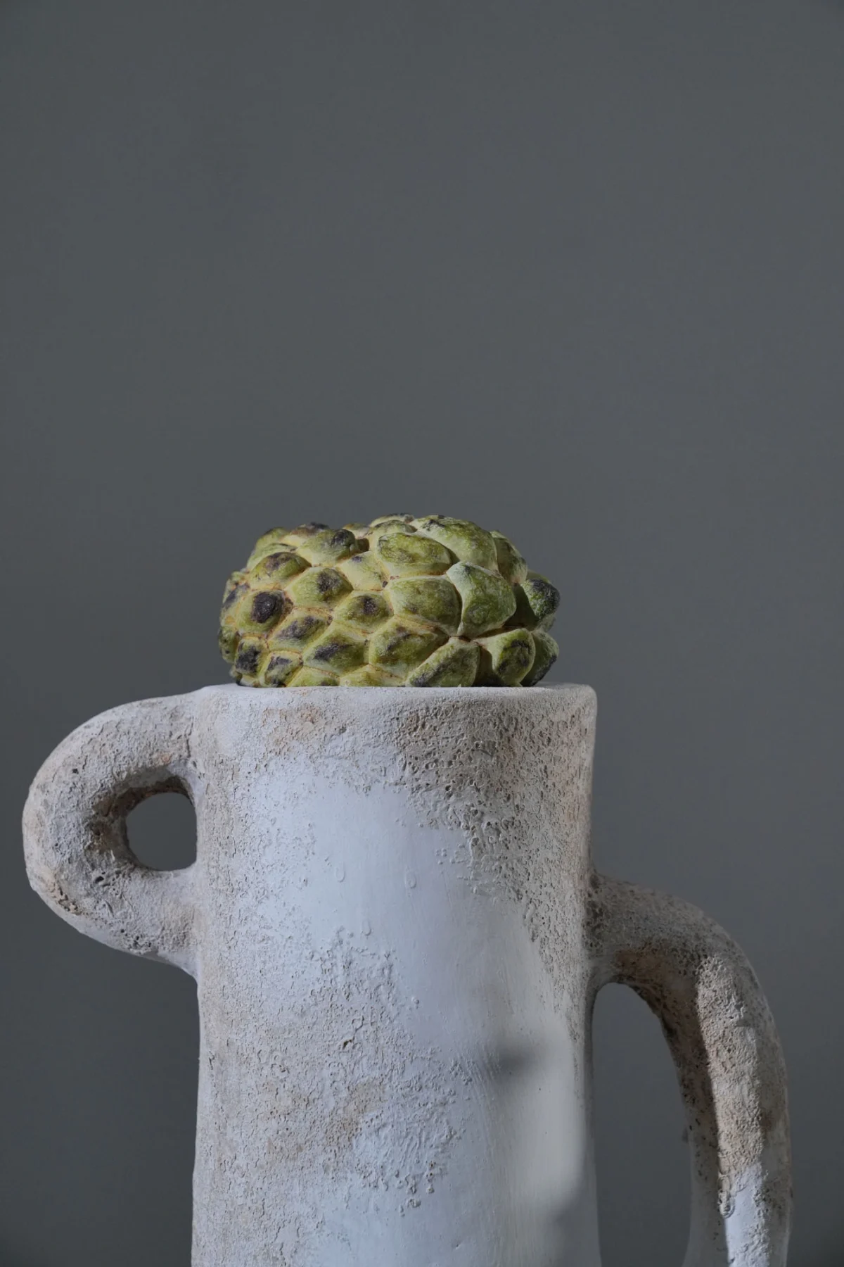 FLORERO CERAMICA C/ASAS BLANCO  20*20*39 cm - Image 2