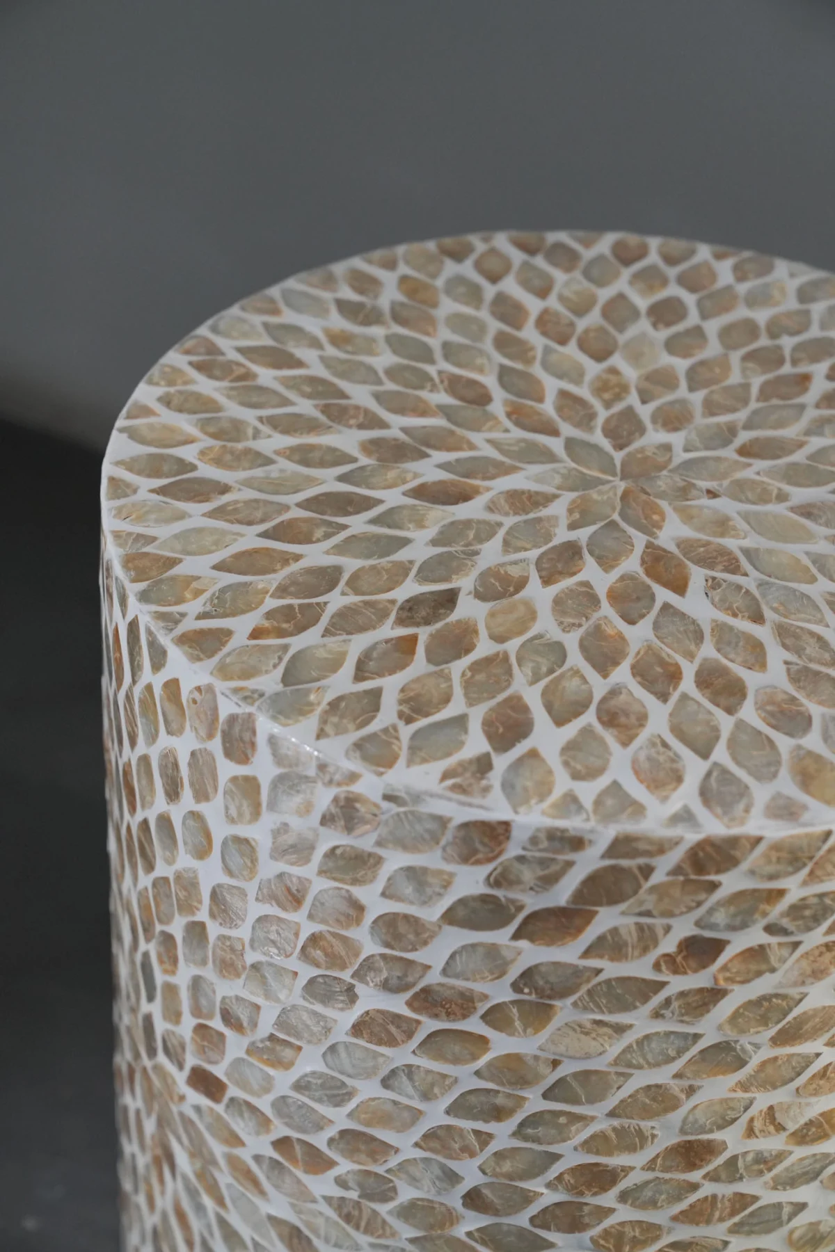 Table nacre Beige  38*38*47 cm - Image 3