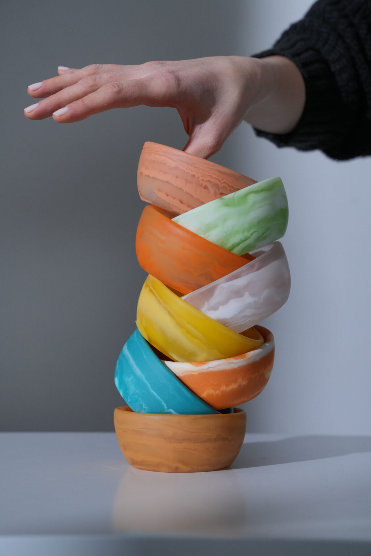 HUCOS, Orange Transparant Swirl Resin, Round Serving Bowl, 4"D x
1.5"H MSq - Image 2