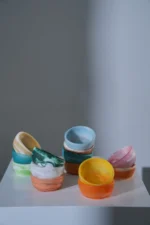 HUCOS, Transparant Light Brown White Swirl Resin, Round Serving Bowl, 4"D x 1.5"H MSq - Image 2