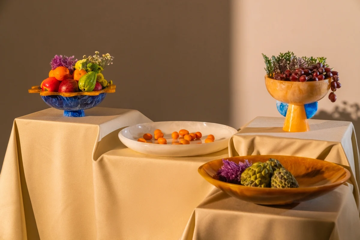 Bowl on stand Yellow and Blue - Image 4