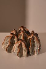 Ceramic 7pods vase gray-brown
d28;h14cm a28cm;b27cm;h14cm