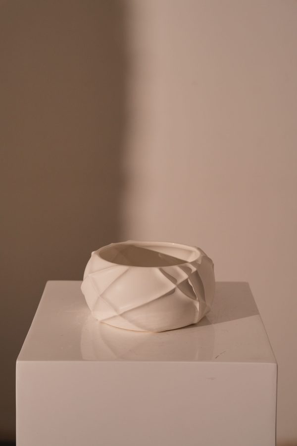 CIOTOLA DECORATIVA RIDGED BIANCO D20,5